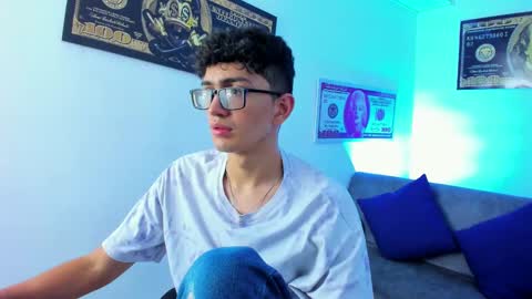 Snapshot of tylerwhiite_ chatting on 23, 1, 2025 online show from 23, 1, 2025