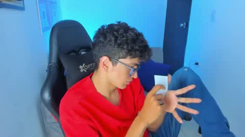 Snapshot of tylerwhiite_ chatting on 15, 2, 2025 online show from 15, 2, 2025
