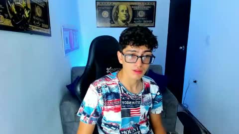 Snapshot of tylerwhiite_ chatting on 28, 2, 2025 online show from 28, 2, 2025