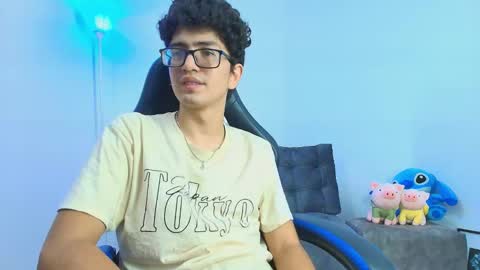 Snapshot of tylerwhiite_ chatting on 28, 9, 2025 online show from 28, 9, 2025