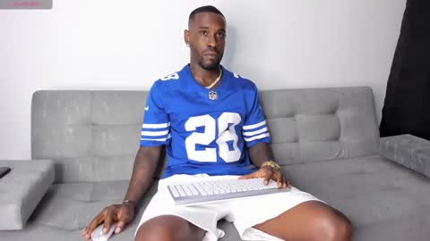 Snapshot of tyron_rulers chatting on 24, 2, 2025 Dvid Rullers online show from 24, 2, 2025