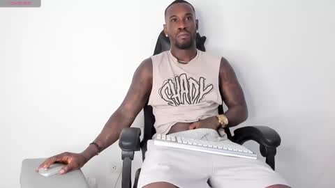 Snapshot of tyron_rulers chatting on 24, 2, 2025 Dvid Rullers online show from 24, 2, 2025