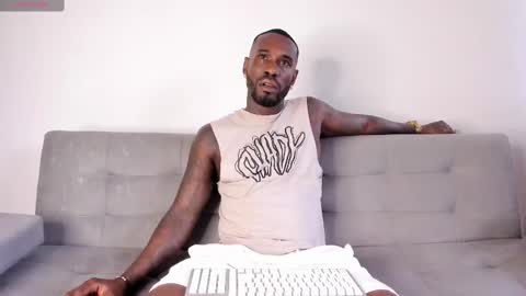 Snapshot of tyron_rulers chatting on 28, 2, 2025 Dvid Rullers online show from 28, 2, 2025