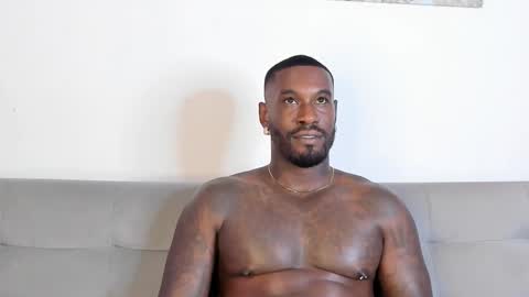 Snapshot of tyron_rulers chatting on 3, 11, 2025 Dvid Rullers online show from 3, 11, 2025