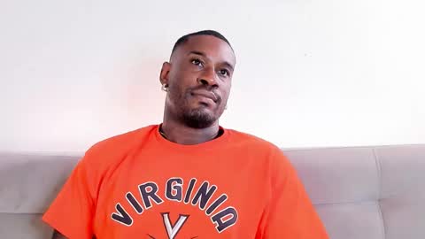 Snapshot of tyron_rulers chatting on 17, 11, 2025 Dvid Rullers online show from 17, 11, 2025