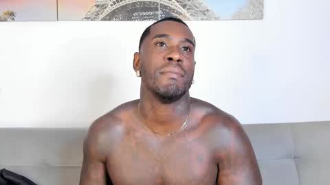 Snapshot of tyron_rulers chatting on 30, 11, 2025 Dvid Rullers online show from 30, 11, 2025