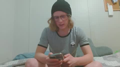 Snapshot of tyyyler93 chatting on 4, 3, 2025 TylerAlternative online show from 4, 3, 2025