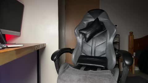 UKchocolate- FREE OFlinks in bio - online show from 28, 2, 2026