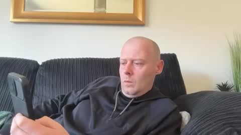 ukmatty3 online show from 18, 4, 2026