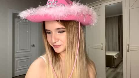 Vikki online show from 5, 12, 2025