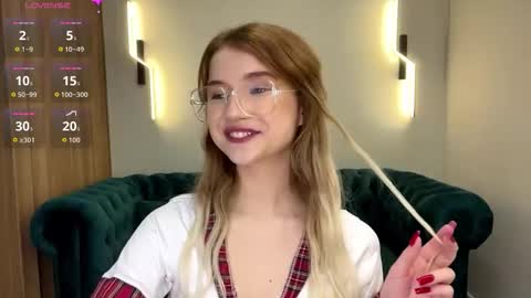 Snapshot of ulalittlepage chatting on 1, 2, 2026 Vikki online show from 1, 2, 2026