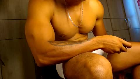 Felipe  model independent online show from 16, 12, 2025