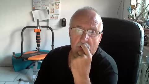 Snapshot of ulli44 chatting on 9, 5, 2026 Ulrich online show from 9, 5, 2026
