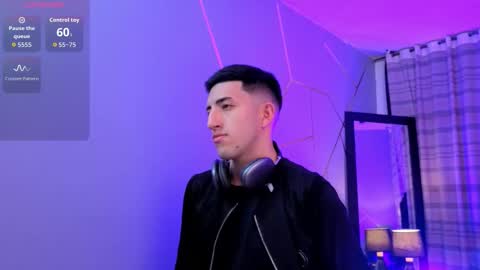 Snapshot of un_sluttyy chatting on 4, 12, 2025 un_sluttyy online show from 4, 12, 2025