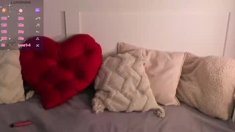 Una  online show from 17, 2, 2025