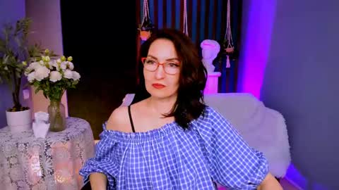 UnaTera online show from 10, 4, 2026