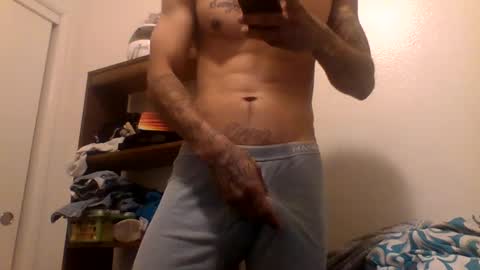 Snapshot of uncut_papi1989 chatting on 27, 1, 2025 tele kuzhbuzh online show from 27, 1, 2025
