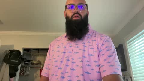 Snapshot of uncutbeard129840 chatting on 10, 10, 2025 uncutbeard129840 online show from 10, 10, 2025