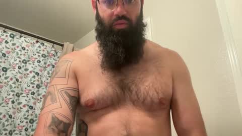 Snapshot of uncutbeard129840 chatting on 18, 12, 2025 uncutbeard129840 online show from 18, 12, 2025