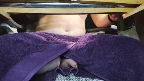 Under the desk online show from 3, 11, 2025