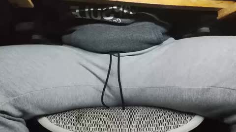 Under the desk online show from 11, 11, 2025