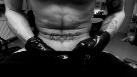 unlitimnaughty_ online show from 23, 1, 2025