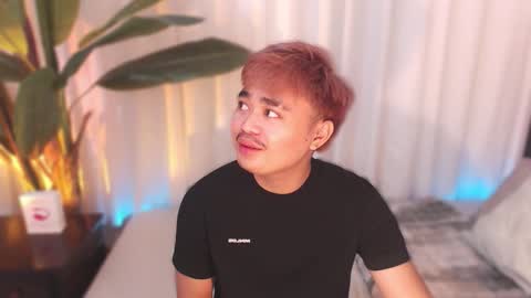 Snapshot of unloadedcumxxx chatting on 29, 9, 2025 Miss online show from 29, 9, 2025