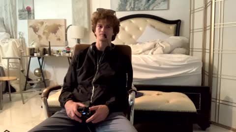 Stepbro online show from 6, 2, 2025