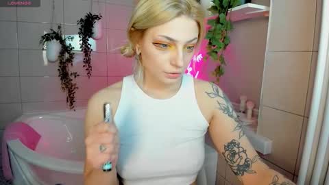 Cute Elf Girls online show from 15, 1, 2026