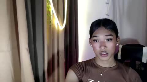 Snapshot of ur_dazzlingmorenaxx chatting on 24, 10, 2025 ur_dazzlingmorenaxx online show from 24, 10, 2025