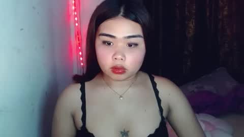 Snapshot of ur_dream_girl_vanessa chatting on 8, 11, 2025 Vanessa online show from 8, 11, 2025