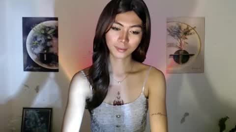 Snapshot of ur_extra_petite chatting on 21, 5, 2026 online show from 21, 5, 2026