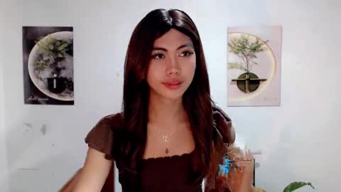 Snapshot of ur_extra_petite chatting on 1, 6, 2026 online show from 1, 6, 2026