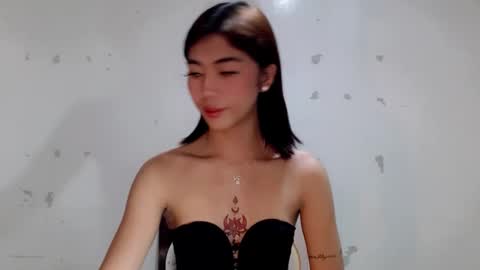 Snapshot of ur_extra_petite chatting on 3, 6, 2026 online show from 3, 6, 2026
