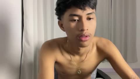 Snapshot of ur_fuckerbttm chatting on 26, 10, 2025 ur_fuckerbttm online show from 26, 10, 2025