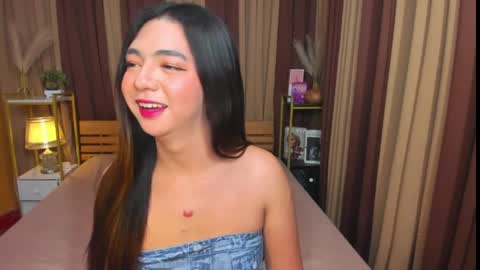 Snapshot of ur_girl_dwalker chatting on 3, 5, 2026 ur_girl_dwalker online show from 3, 5, 2026