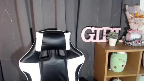 ur_goddess_marimar online show from 4, 3, 2025