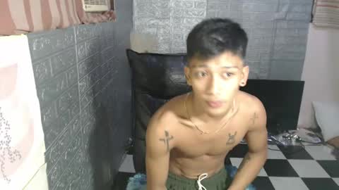 Snapshot of ur_raffy chatting on 8, 3, 2025 ur_raffy online show from 8, 3, 2025