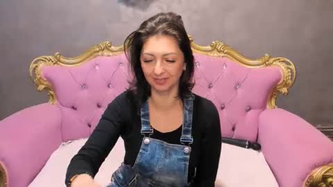 urafrodita online show from 2, 4, 2026