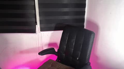 Snapshot of urasaintwink chatting on 12, 1, 2025 Bran online show from 12, 1, 2025