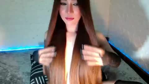 QUEEN ANGEL online show from 10, 1, 2025