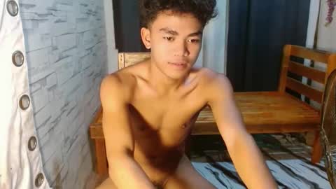 Snapshot of urboyvenz chatting on 7, 4, 2026 urboyvenz online show from 7, 4, 2026