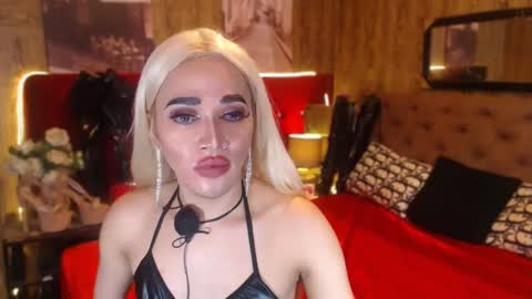 KENDALL online show from 11, 1, 2025