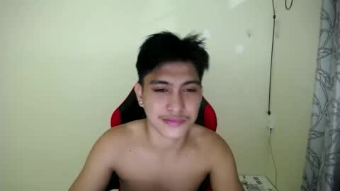 Snapshot of urcuteguy_jhonx chatting on 30, 10, 2025 Dannie online show from 30, 10, 2025