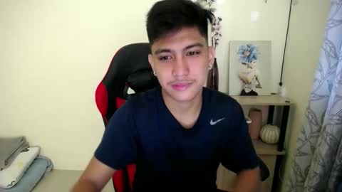 Snapshot of urcuteguy_jhonx chatting on 5, 11, 2025 Dannie online show from 5, 11, 2025