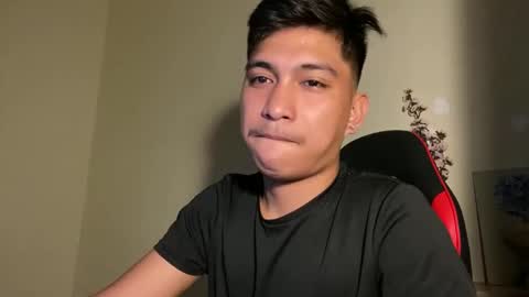 Snapshot of urcuteguy_jhonx chatting on 6, 11, 2025 Dannie online show from 6, 11, 2025