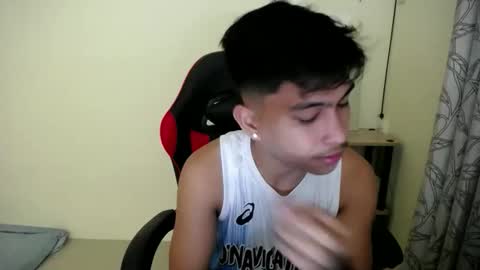 Snapshot of urcuteguy_jhonx chatting on 8, 11, 2025 Dannie online show from 8, 11, 2025