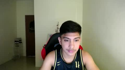 Snapshot of urcuteguy_jhonx chatting on 12, 11, 2025 Dannie online show from 12, 11, 2025