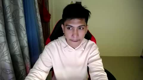Snapshot of urcuteguy_jhonx chatting on 1, 12, 2025 Dannie online show from 1, 12, 2025