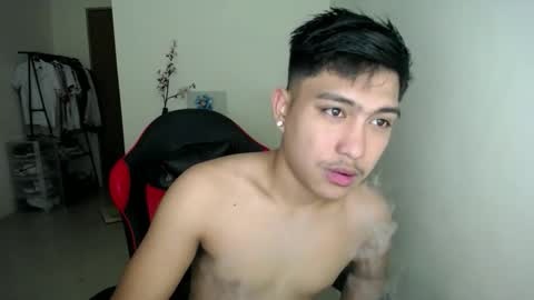 Snapshot of urcuteguy_jhonx chatting on 19, 12, 2025 Dannie online show from 19, 12, 2025